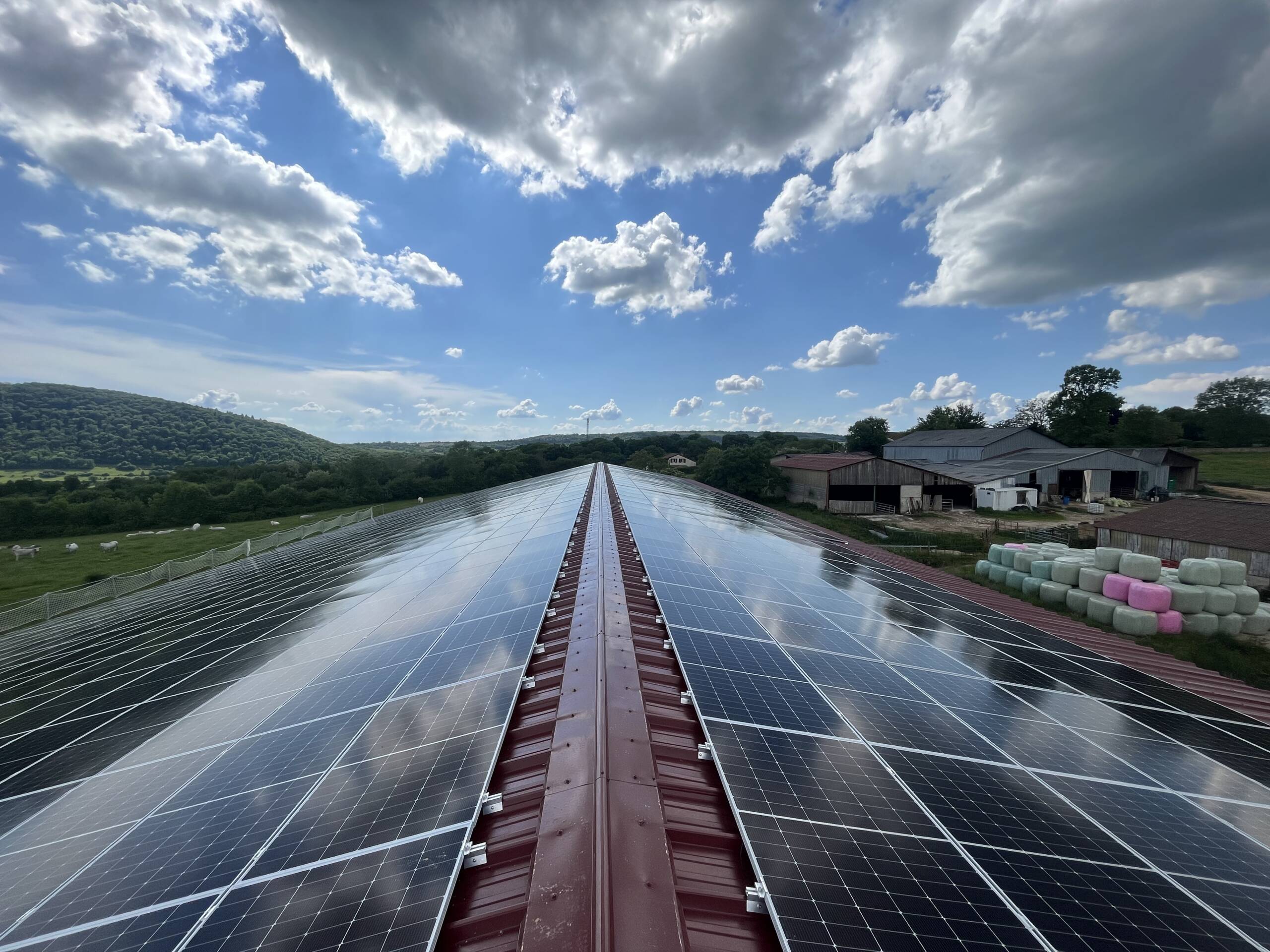 Bac acier  : 360 kWc en revente totale à Val-Revermont l SILISUN