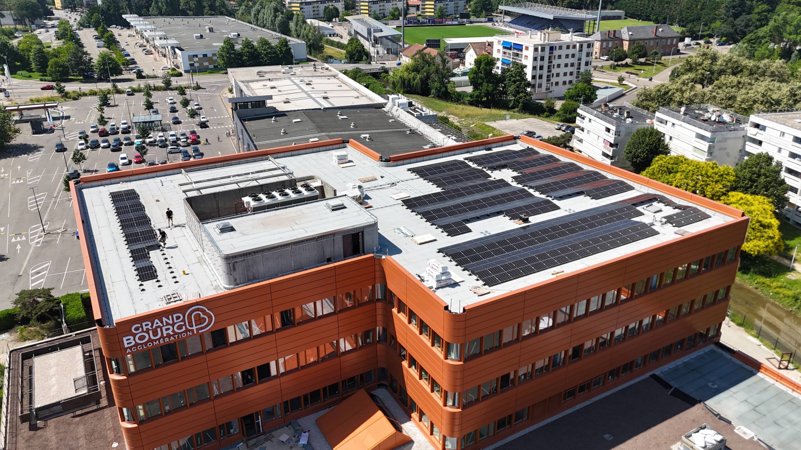 Bitume : 115 kWc autoconsommation et revente sur Grand Bourg Agglomération à Bourg-en-Bresse l SILISUN